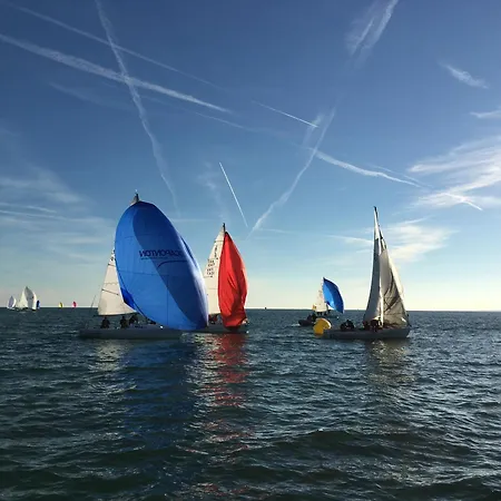 Au Coeur Du Vieux Port De דירה *