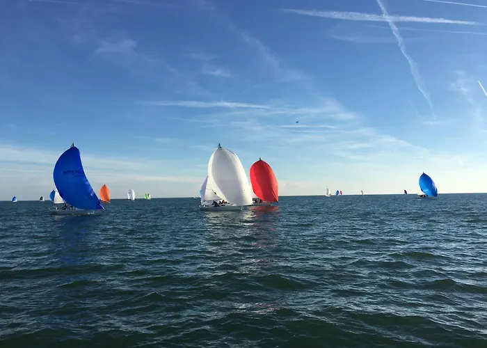 דירה Au Coeur Du Vieux Port De פורניק